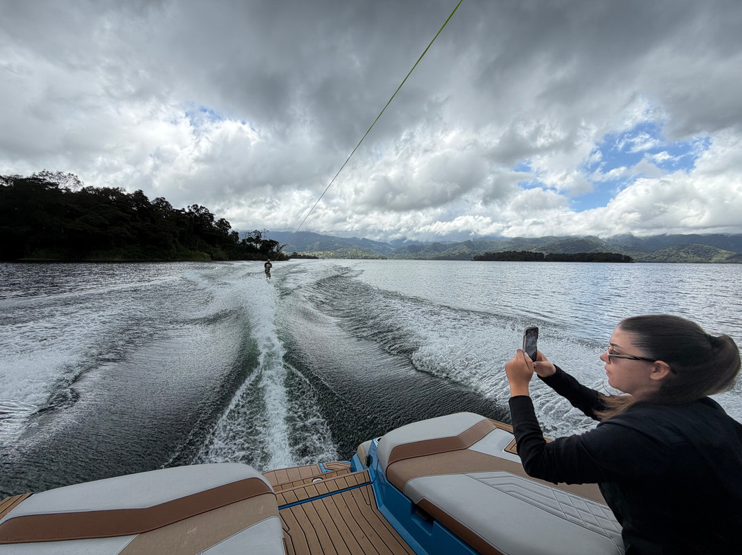 Volcano Watersports. Wakeboard, Wakesurf, Waterski, Tubing.-福德圣卡洛斯必去景点