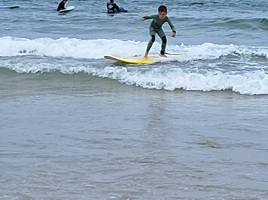 Dude Surf School-菲盖拉达福什必去景点