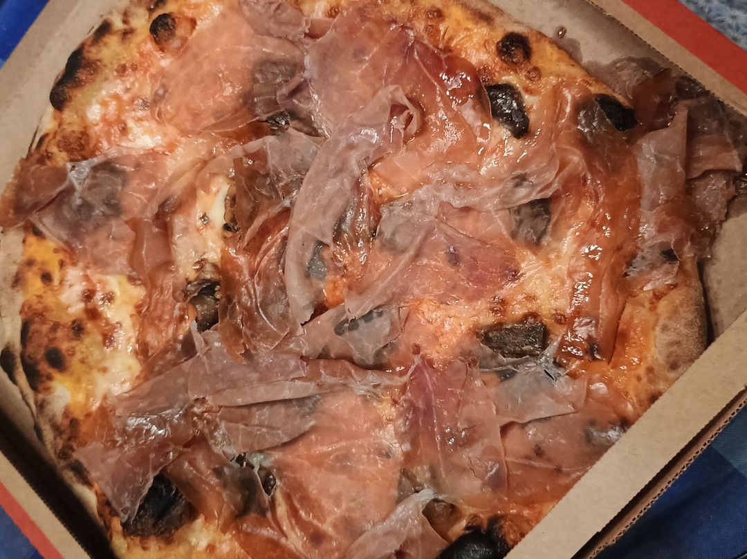 Pizzalonga Away - Paese