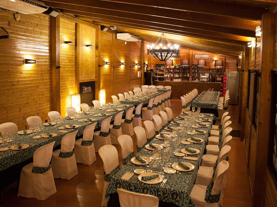 Los Rosales酒店住宿-Hotel Ciudad de Martos