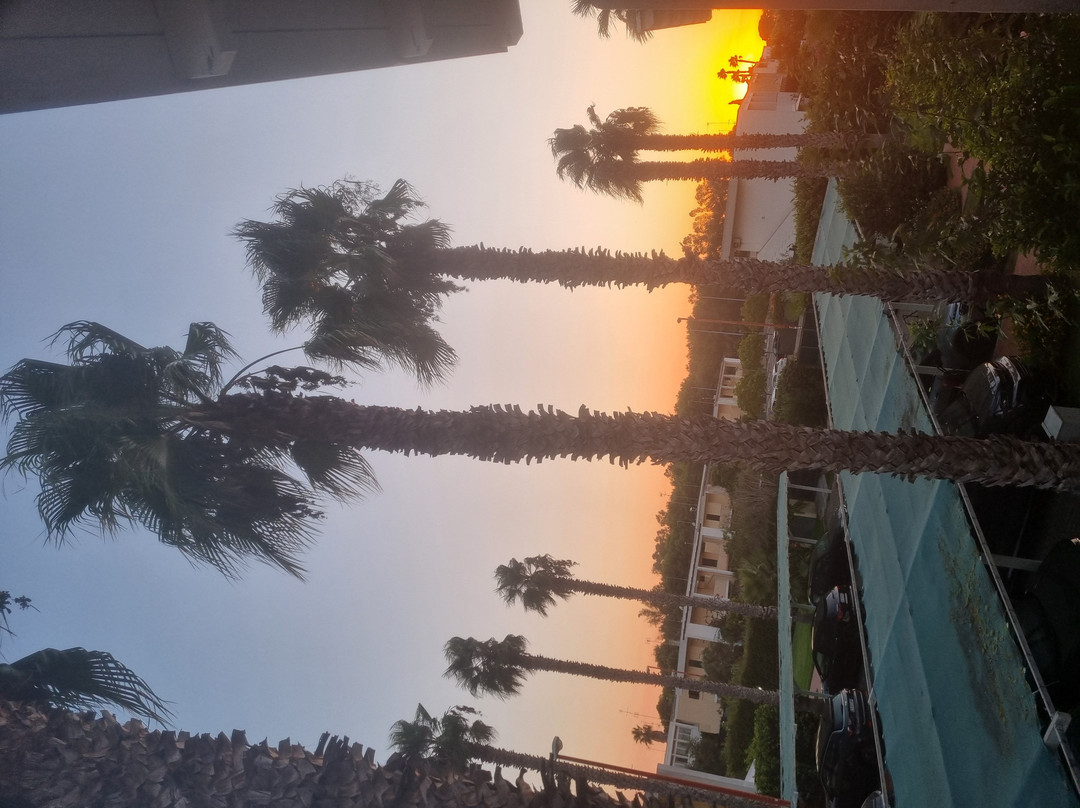 Sairon Village Pool And Beach主图