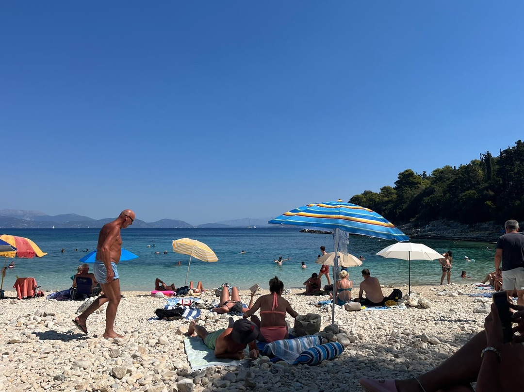 Emplisi Beach-菲斯卡尔宗必去景点