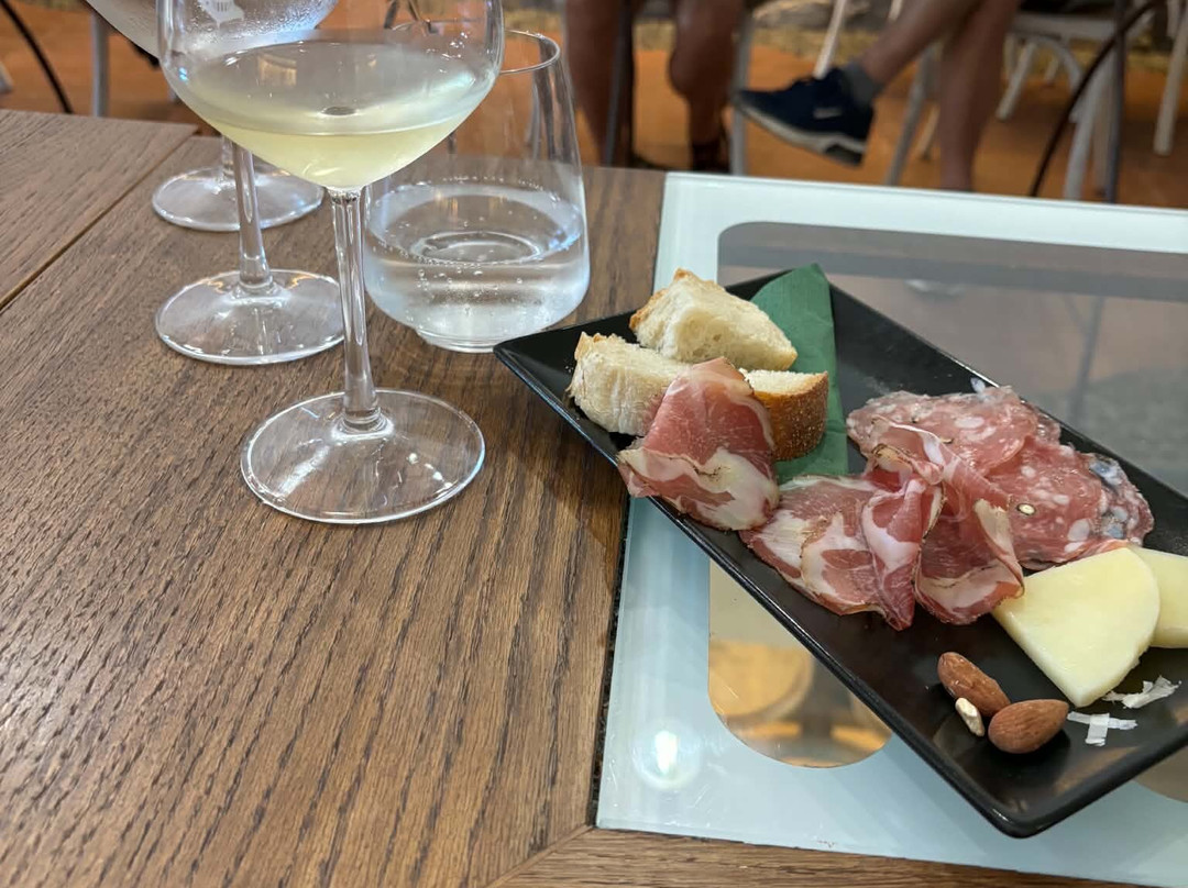 Cantine Antonio Mazzella Sas-Ischia Porto必去景点