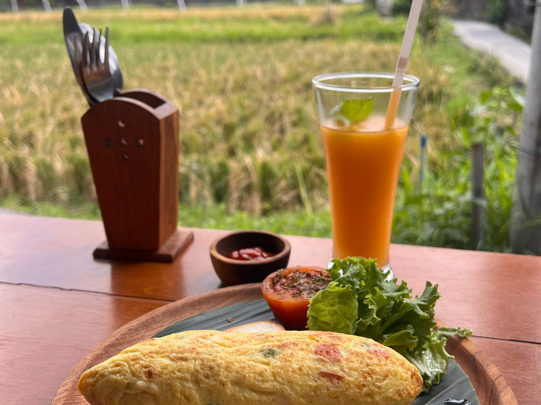 Putra Bisma Warung