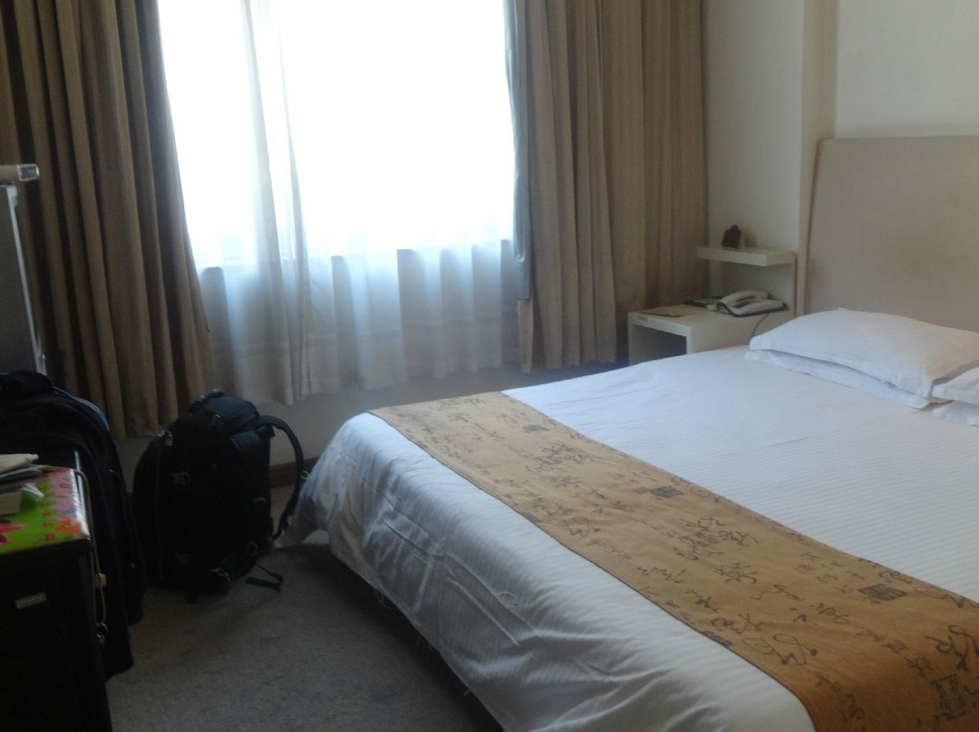 上海宝隆居家旅店中山店主图