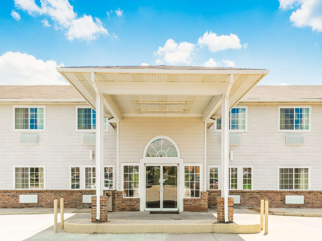 Super 8 by Wyndham Platte City Kansas City Area主图