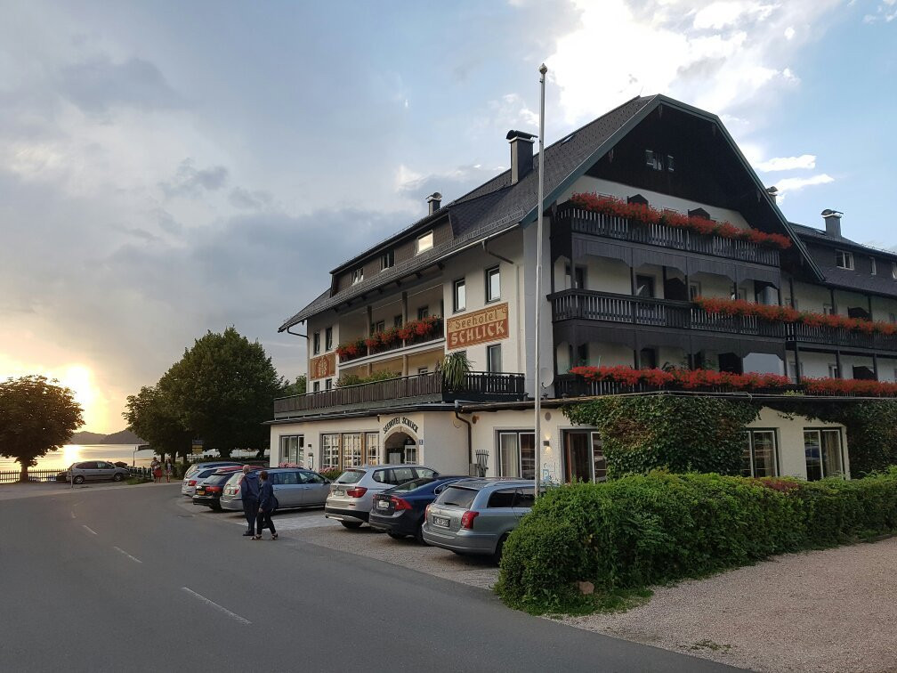 富修湖畔酒店住宿-Seehotel Schlick