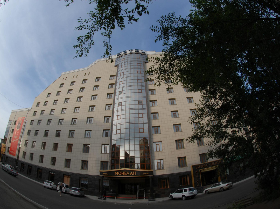 赤塔酒店住宿-Mont Blanc