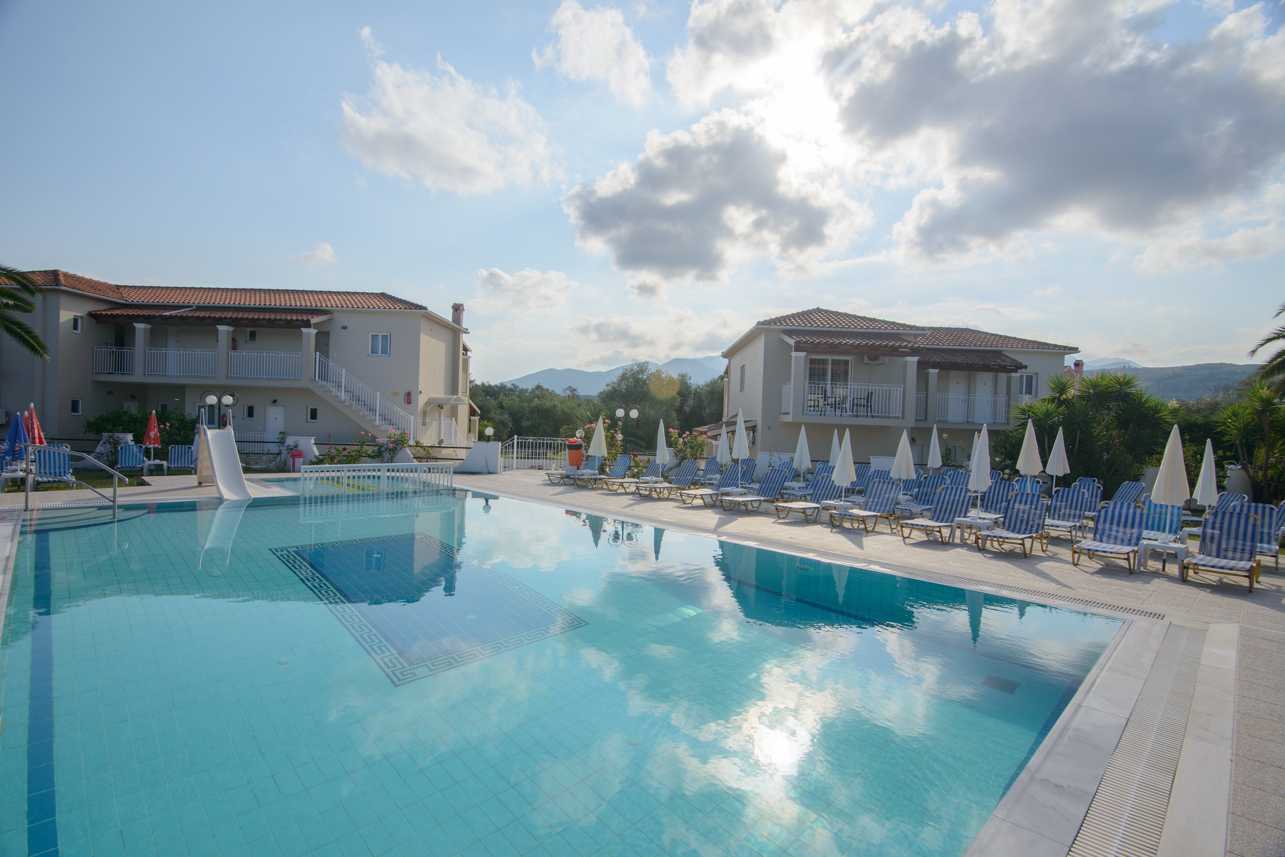 Roda Oasis Hotel & Apartments-官方