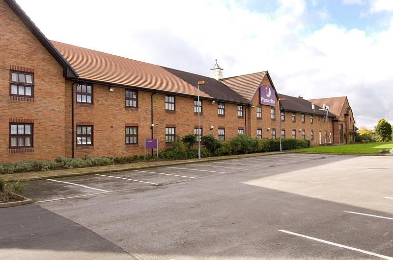 Premier Inn Crewe West Hotel