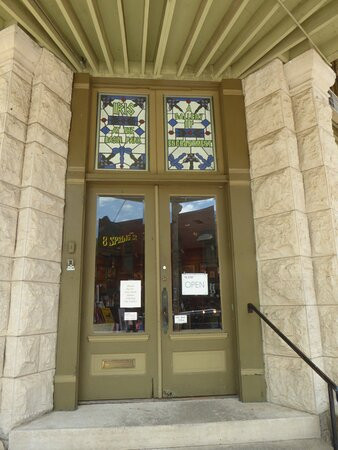 Iris at the Basin Park-尤里卡斯普林斯必去景点