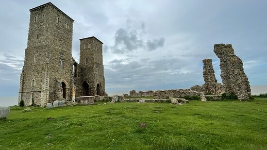 Reculver Towers and Roman Fort景点图片