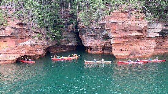 Apostle Islands National Lakeshore Ice Caves-Bayfield必去景点