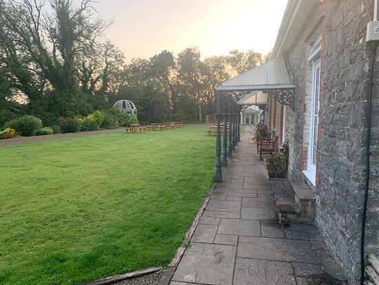 Broadway Country House主图