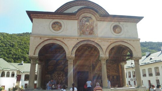 Cozia Monastery景点图片