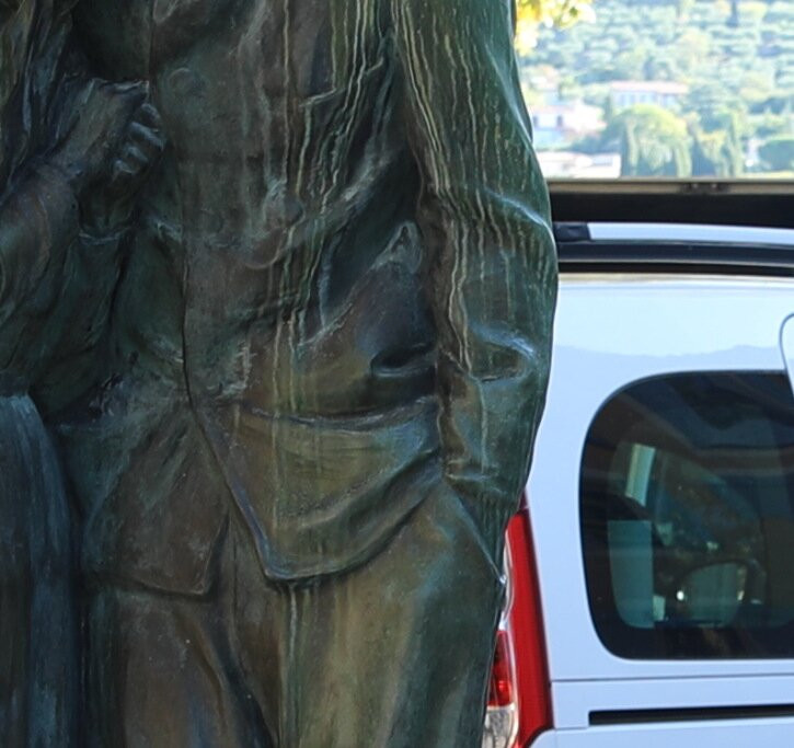 Statue "le Froid"景点图片