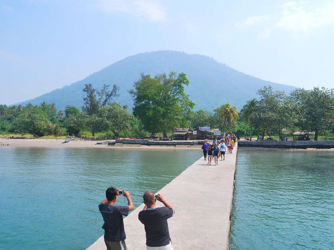Kalianda旅游景点-Sebesi Island