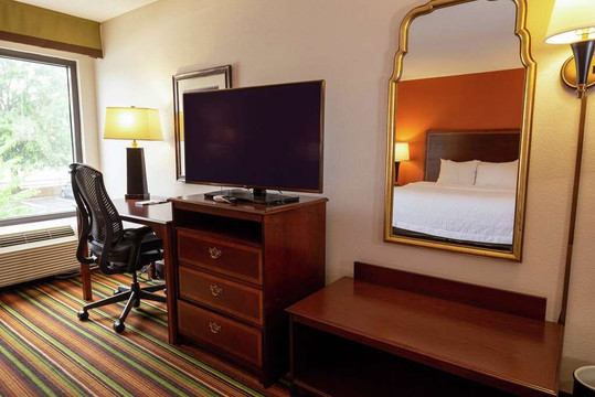 Hampton Inn Winston-salem Hanes Mall主图