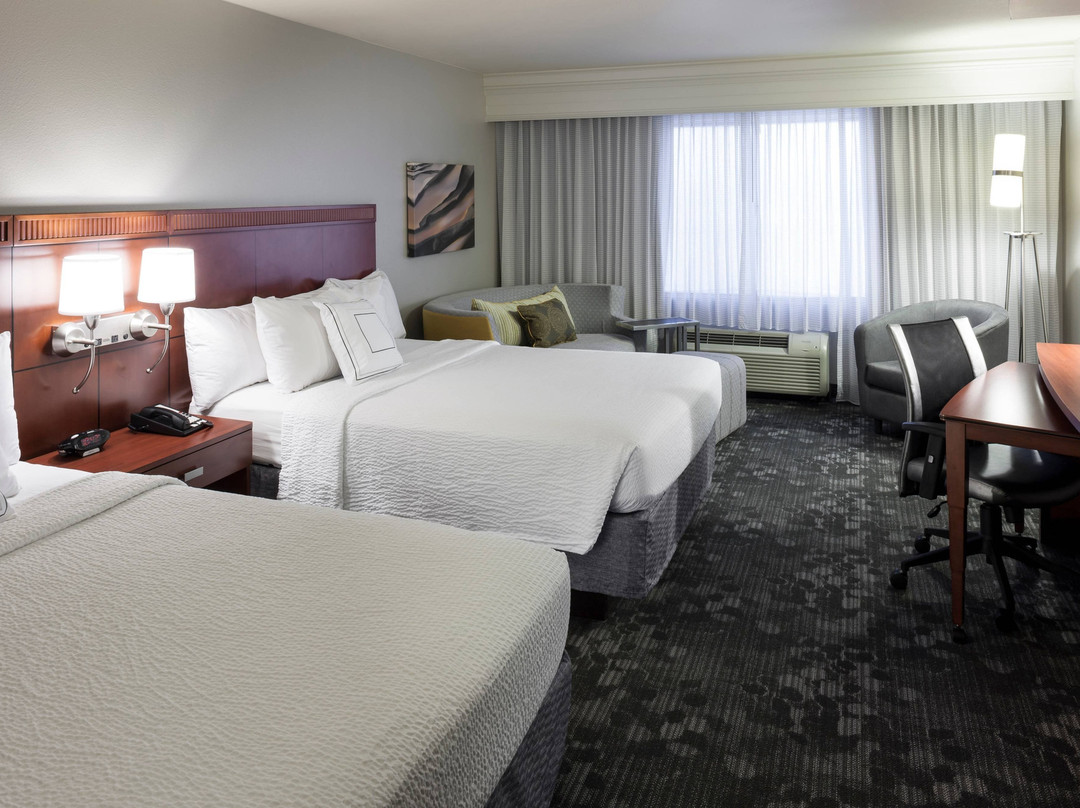 阿文戴尔/西凤凰城万豪万怡酒店主图