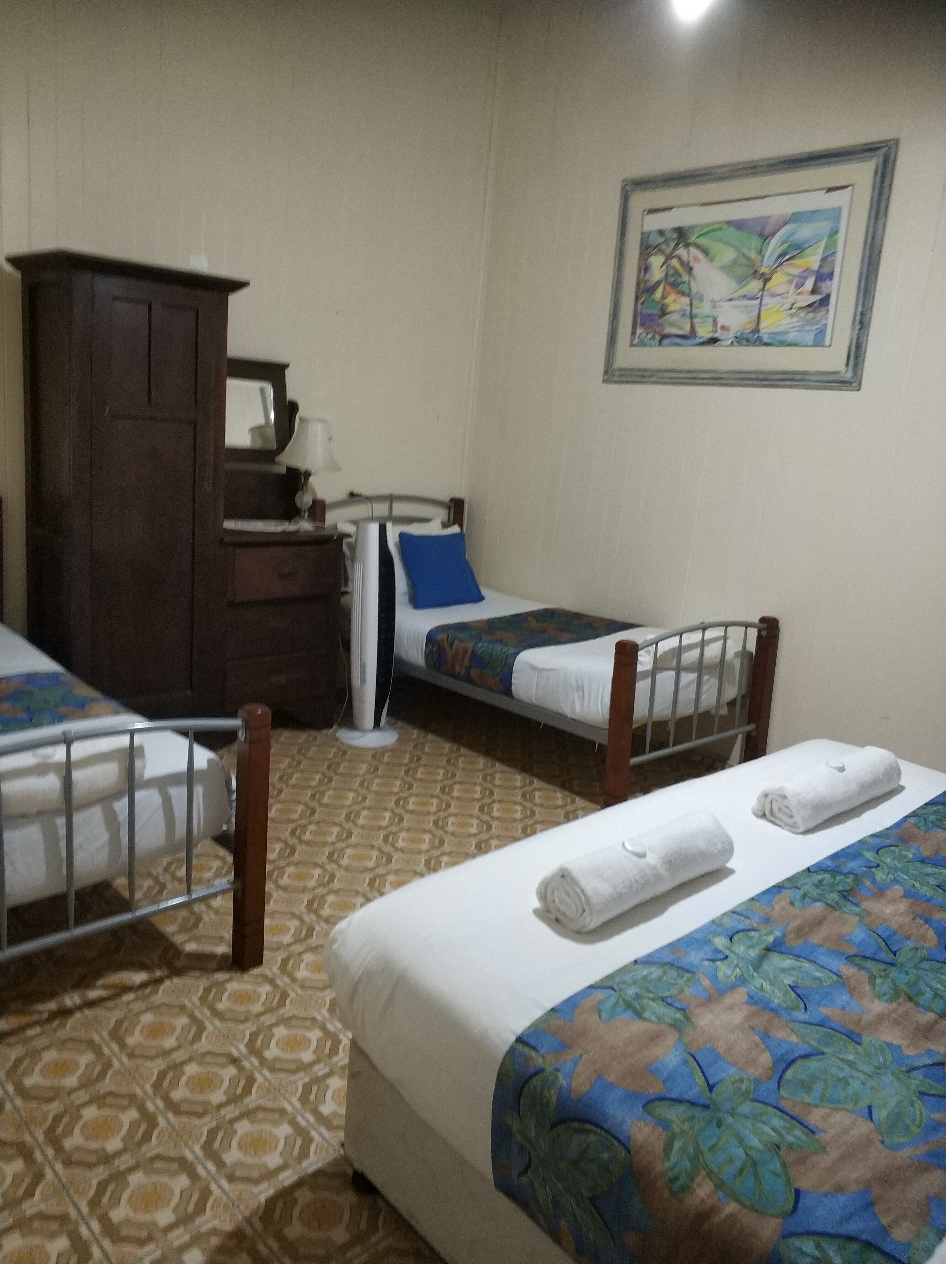 Ravenshoe Hotel-官方