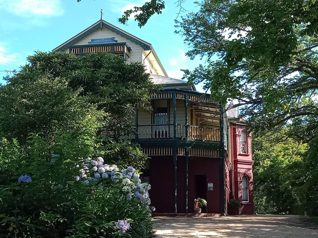 雷拉豪斯酒店主图