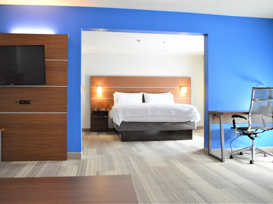 Holiday Inn Express & Suites Batesville By IHG主图