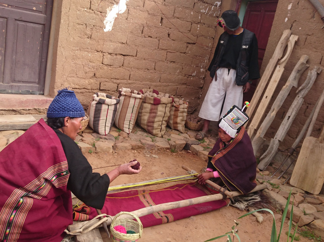 Nayra Tours-拉巴斯必去景点