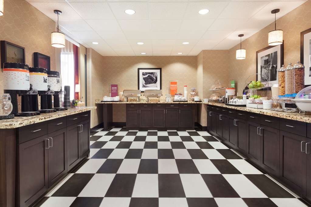 Hampton Inn & Suites Williston-官方