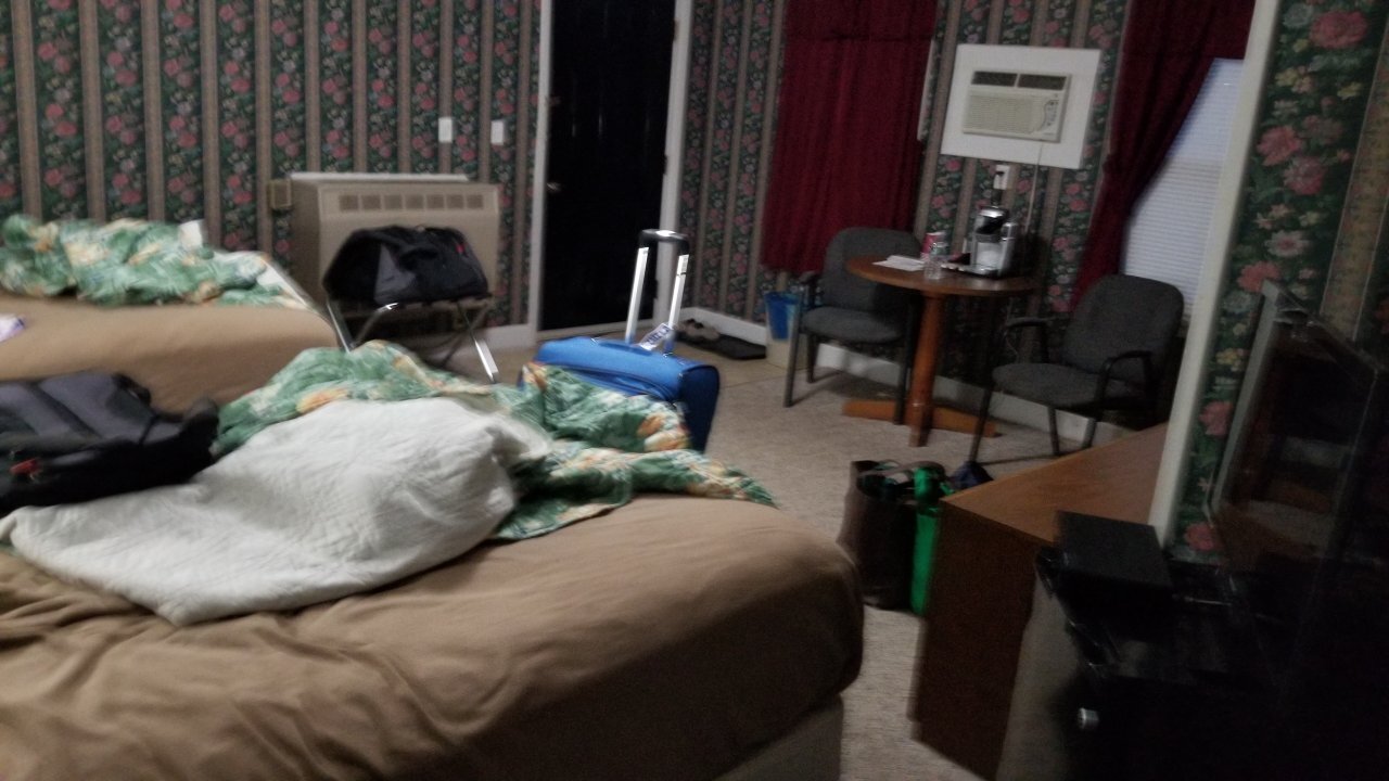 Colonial Inn-官方