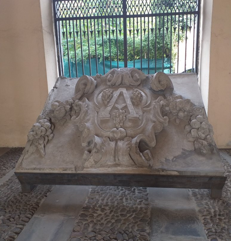 Municipio di Adro景点图片
