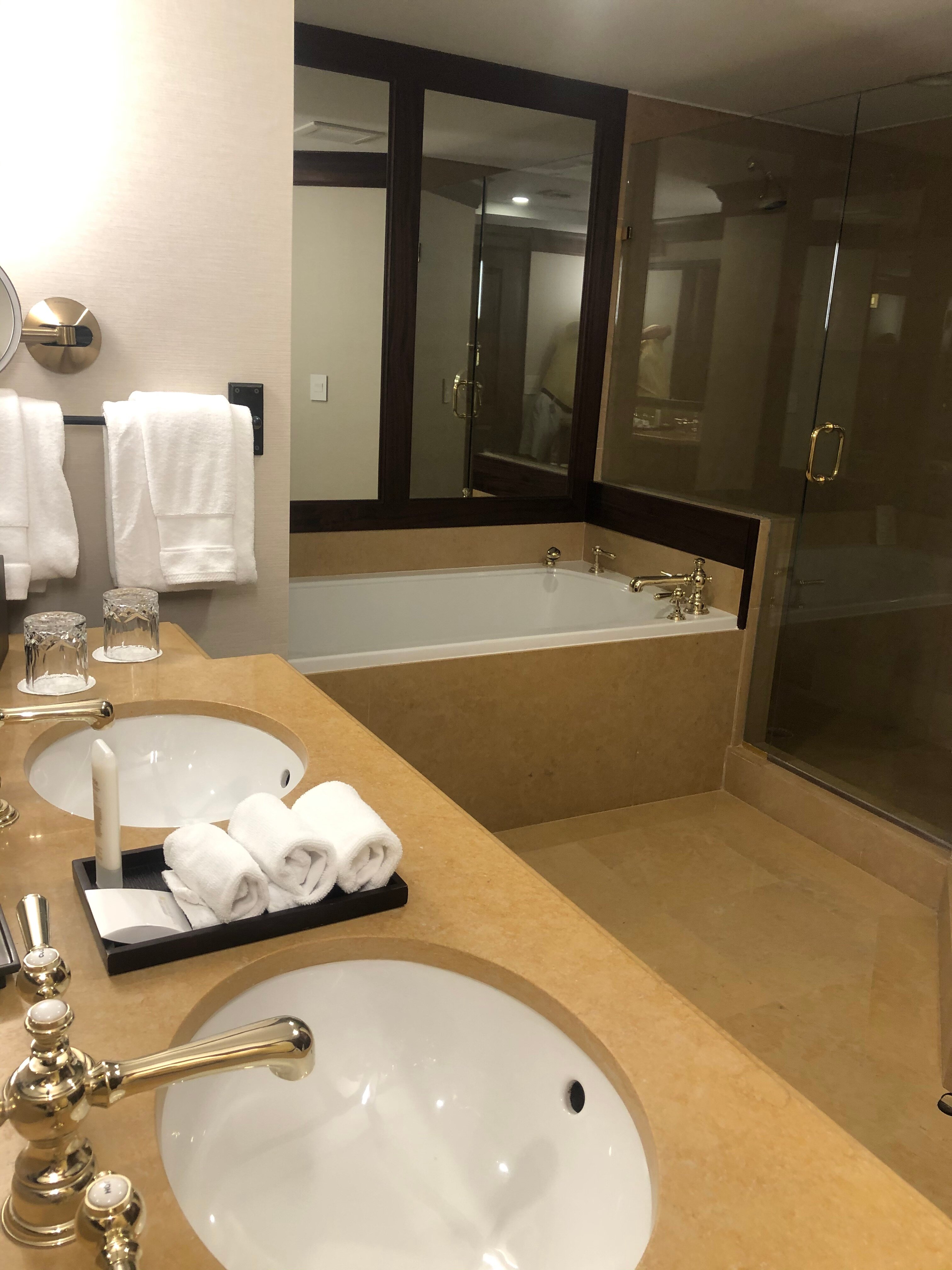 The Brazilian Court Hotel & Beach Club-浴室