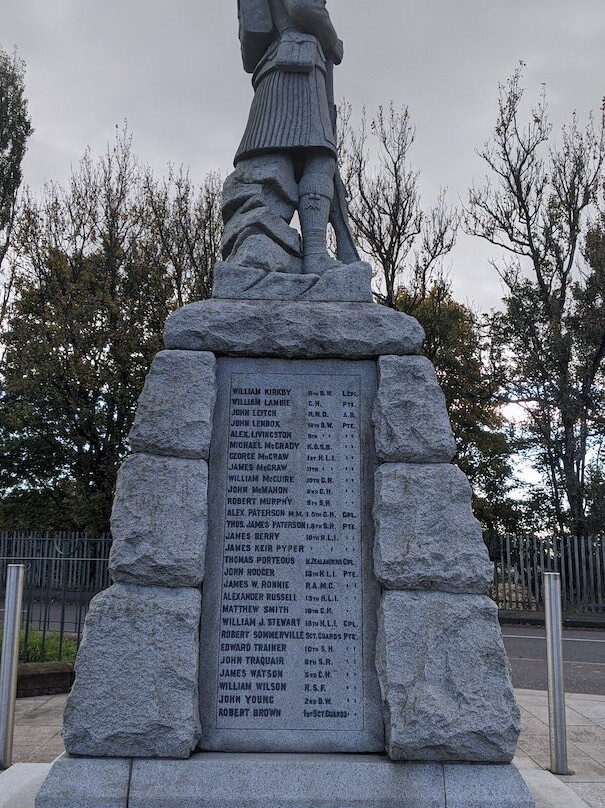 Holytown War Memorial景点图片