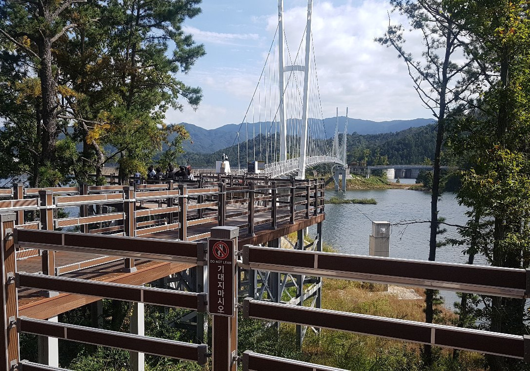 Buhang Dam Suspension Bridge-金泉市必去景点