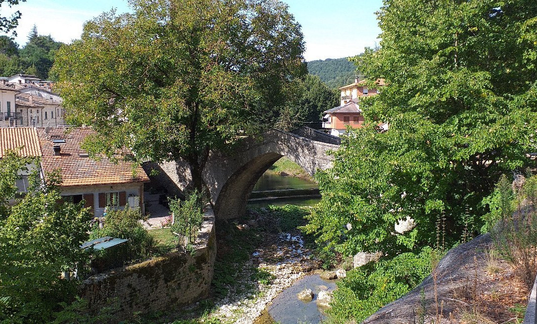 Ponte Medievale-Apecchio必去景点