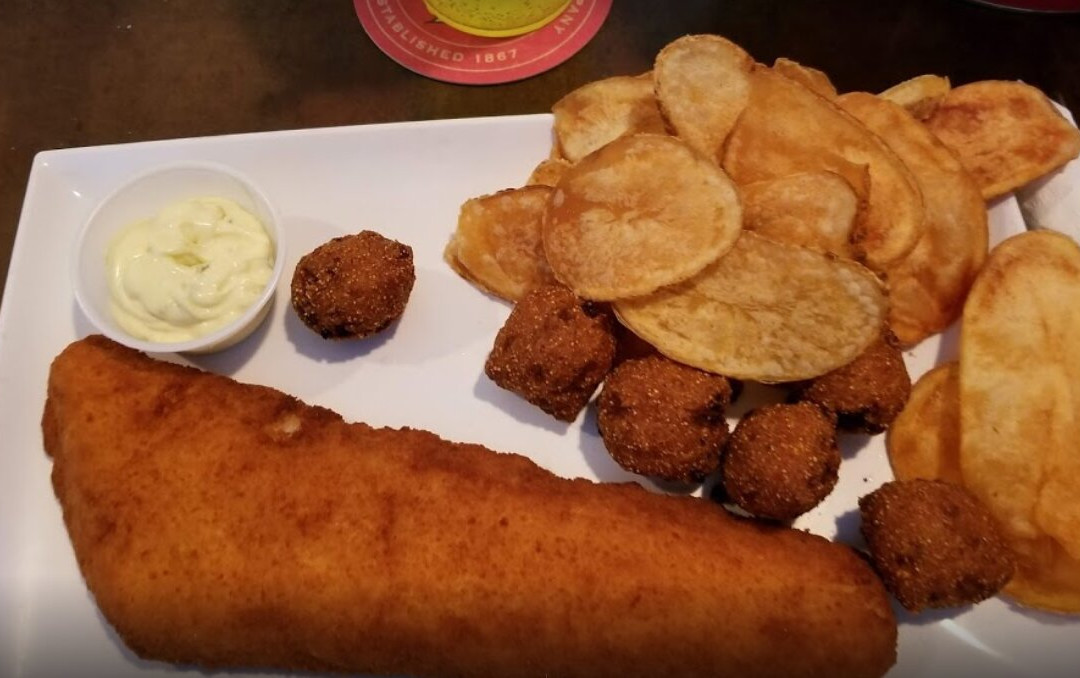 County Line Bar & Grill-Hartville必去景点