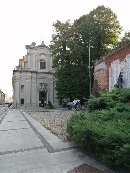 Monumento ai Caduti della Grande Guerra-洛迪必去景点