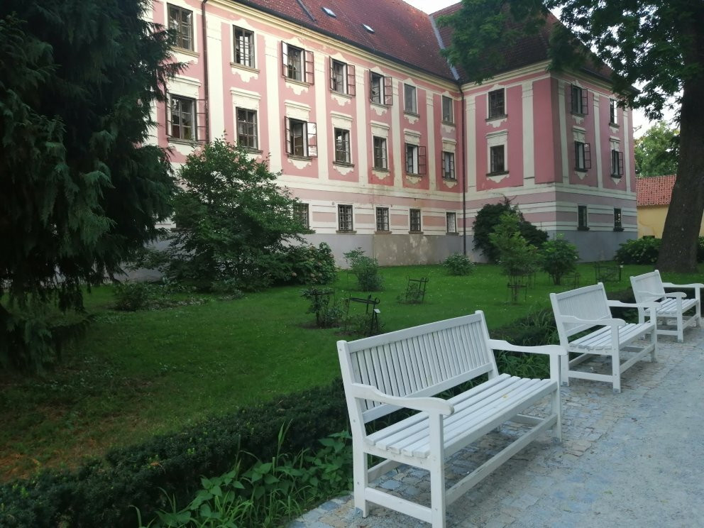 Trebon Chateau-崔邦必去景点