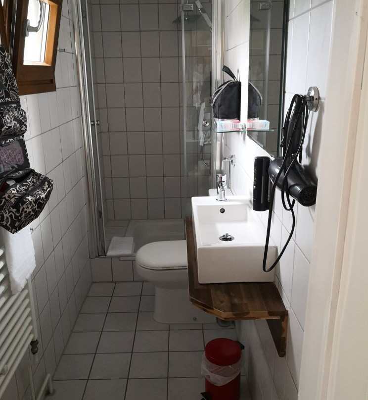 Hinter Den Spiegeln主图