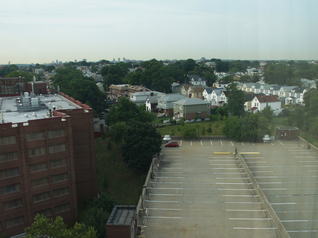 纽约拉瓜迪亚机场汉普顿酒店主图