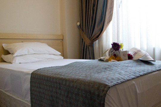 梅利塔酒店主图