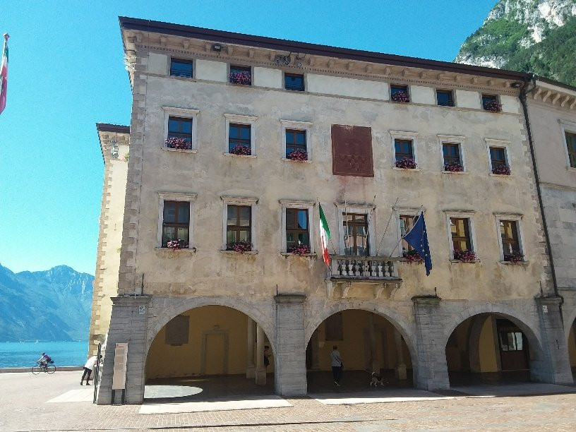 Palazzo Municipale-里瓦德尔加尔达必去景点