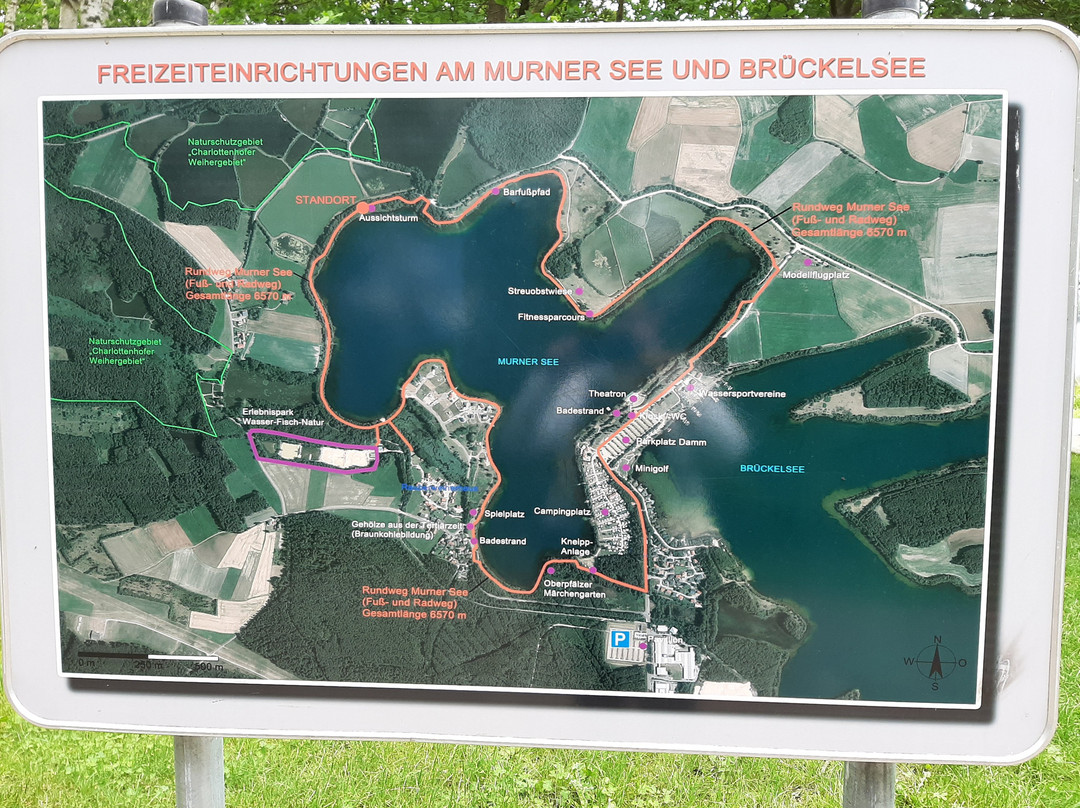 Aussichtsturm am Ufer des Murner See