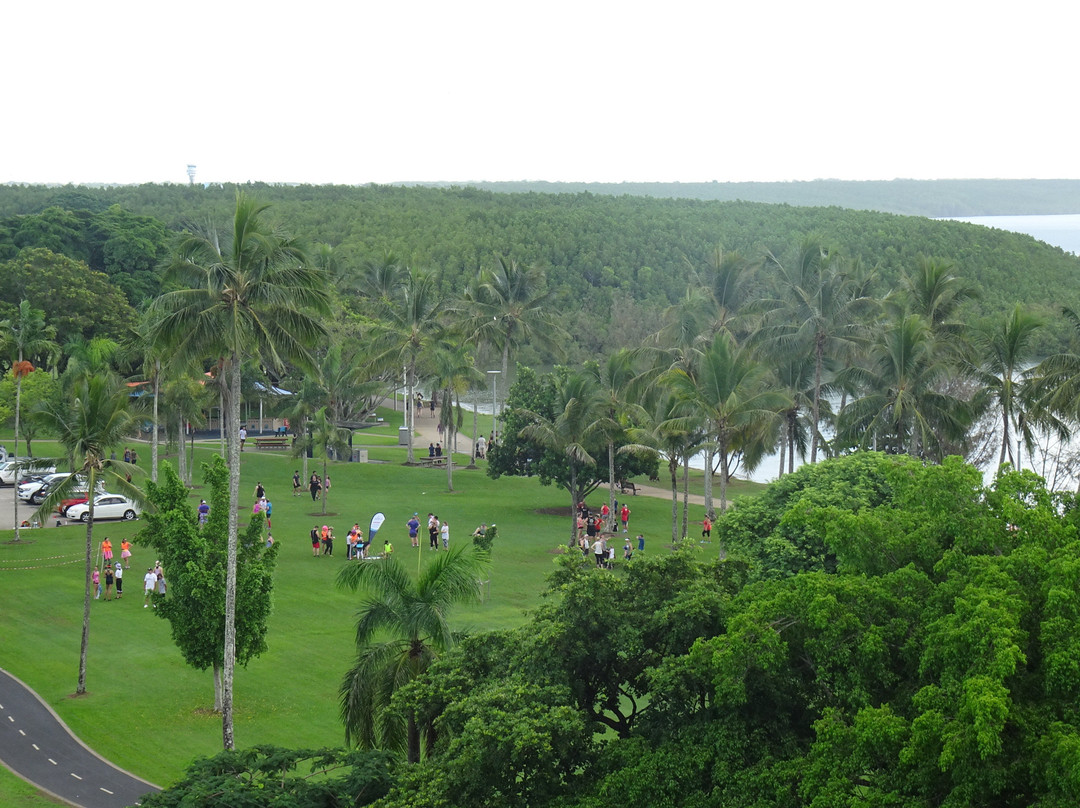 珊瑚塔假日酒店主图