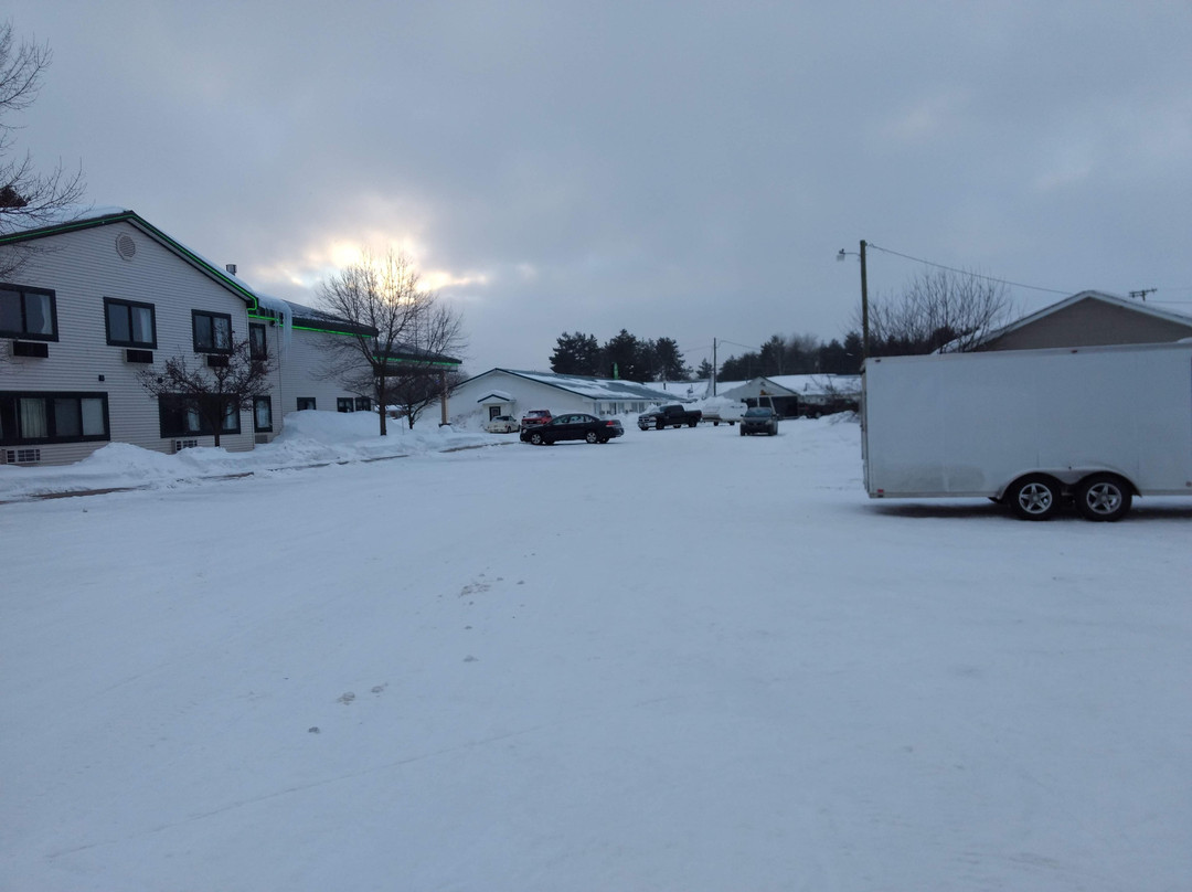 Pleasant Moose Lodge主图