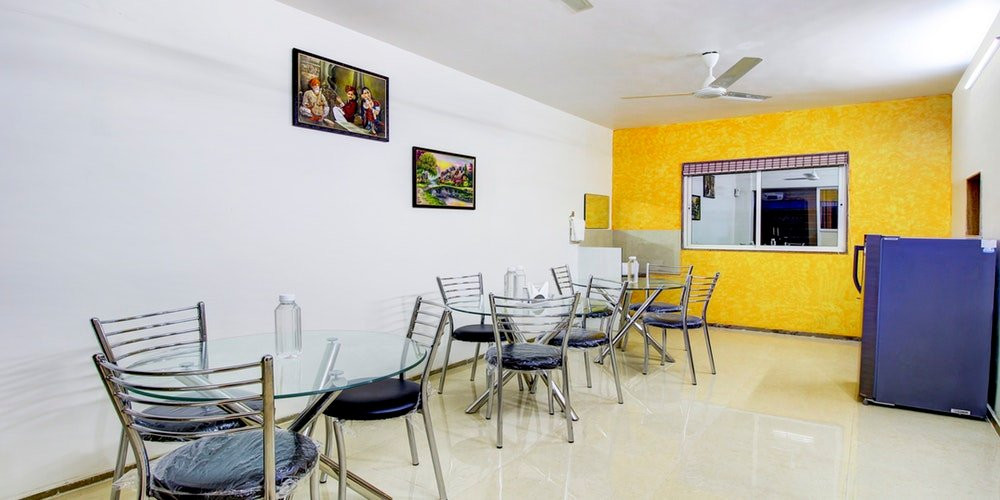 Treebo Trend Ulka Shrusti Apartments主图