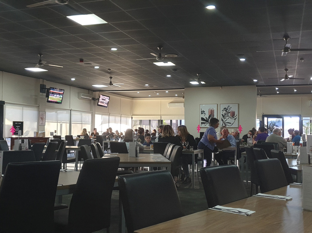 Sundowner Motel Hotel主图