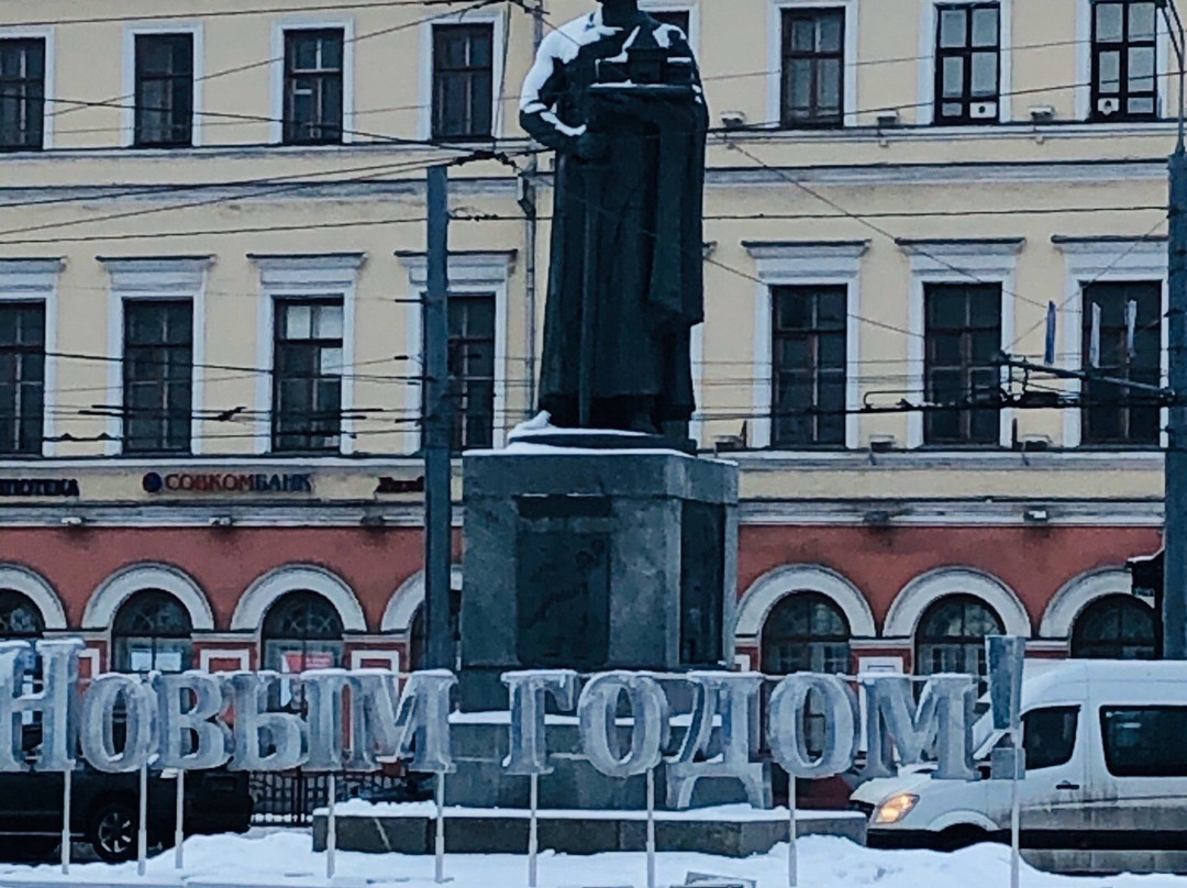 Monument of Yaroslav the Wise (Mudry)景点图片