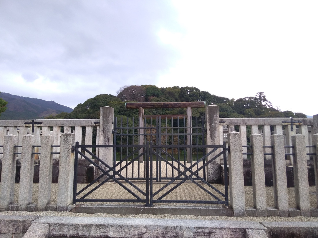 Mausoleum of Emperor Sujin-天理市必去景点