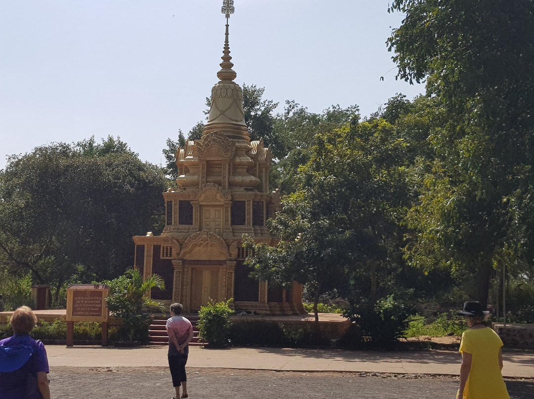 Phnom Srey and Phnom Pros-磅湛必去景点