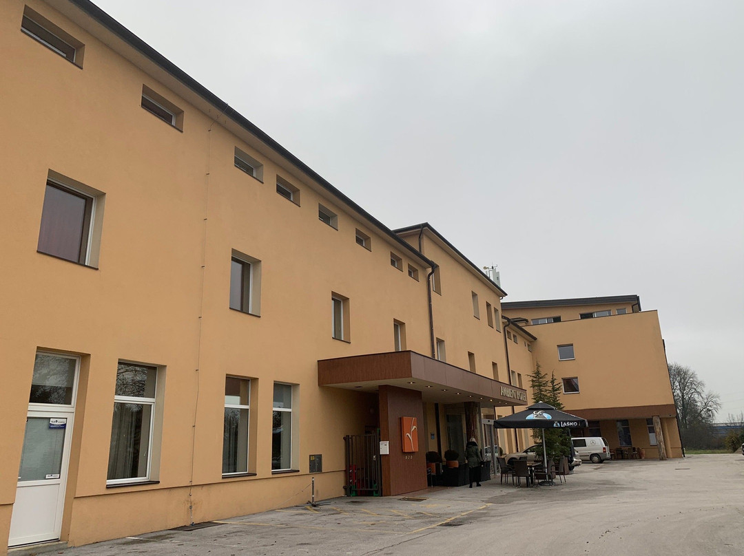 Ambient Hotel主图